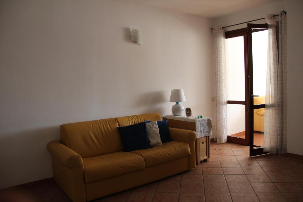 Appartamento Le Vele Porto San Paolo  Exteriör bild